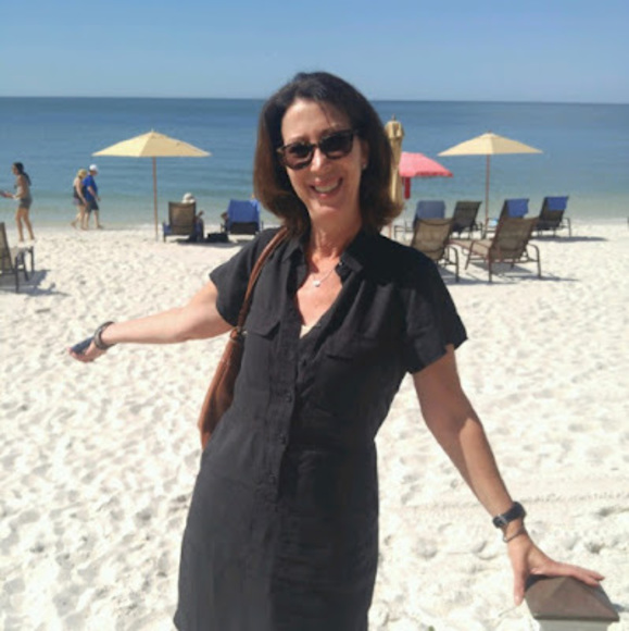 Meet your Posher, Holly - Picture 1 of 1